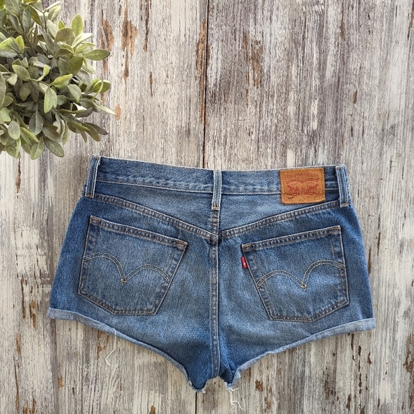 Levi's 501 Jean Shorts Size 29 - Picture 2 of 8